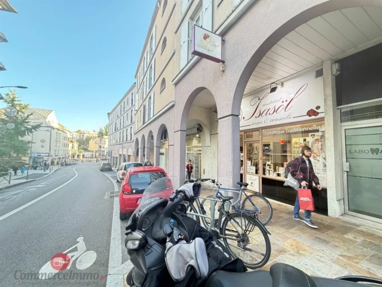 Local commercial de 107 m² à louer à Sèvres (92), photo 8